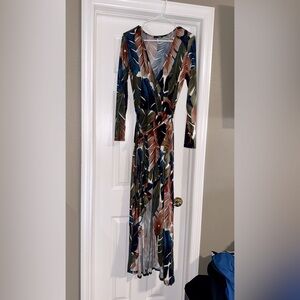 Fashion Nova Blue and Orange Long Sleeve Sheath Dress